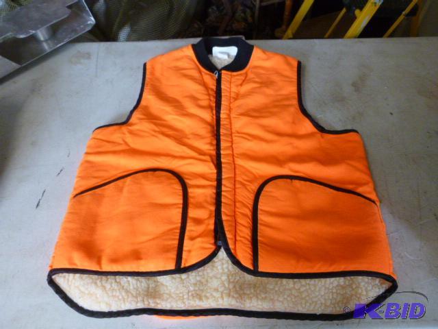 lot 99 image: Woolfield Wool Lined Hunting Vest Size L...