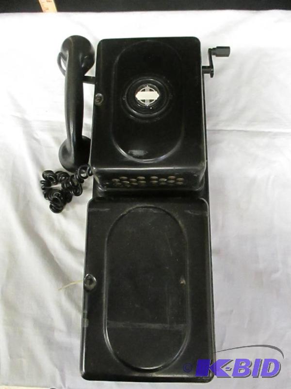 lot 43 image: Monophone by Automatic Electric Company