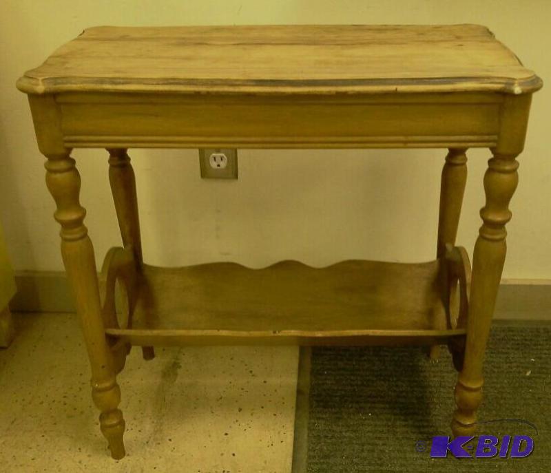 lot 57 image: Vintage wood end table