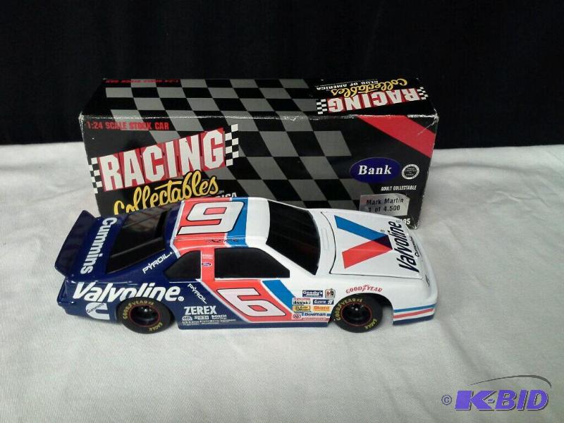 lot 62 image: 1995 Mark Martin 1 24 scale stock car diecast bank