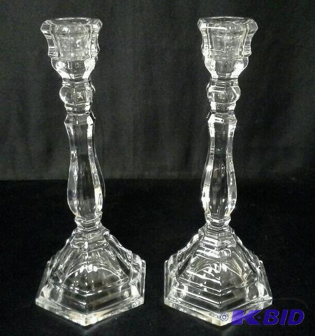lot 75 image: 1 Pair of Tiffany crystal candlesticks
