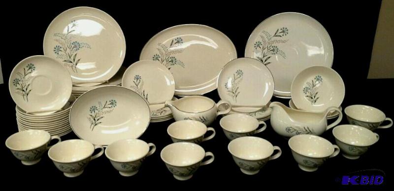 lot 80 image: Taylor Smith Taylor china dinnerware set