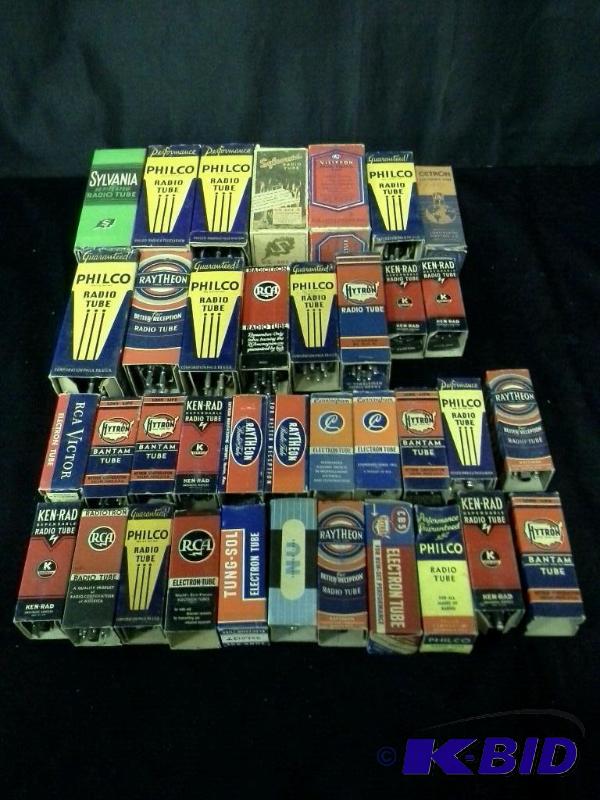 lot 92 image: Lot of vintage radio tubes
