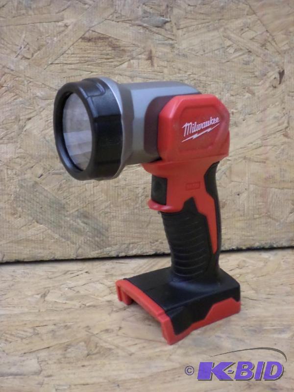Milwaukee M18 Cordless Lithium-Ion Work Light...