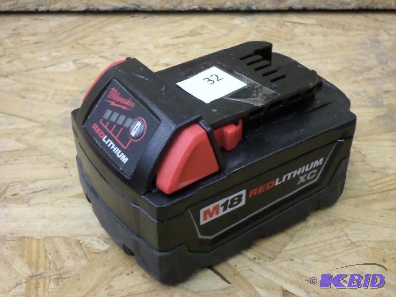 Milwaukee M18 REDLITHIUM XC 4.0 Extended Cap...