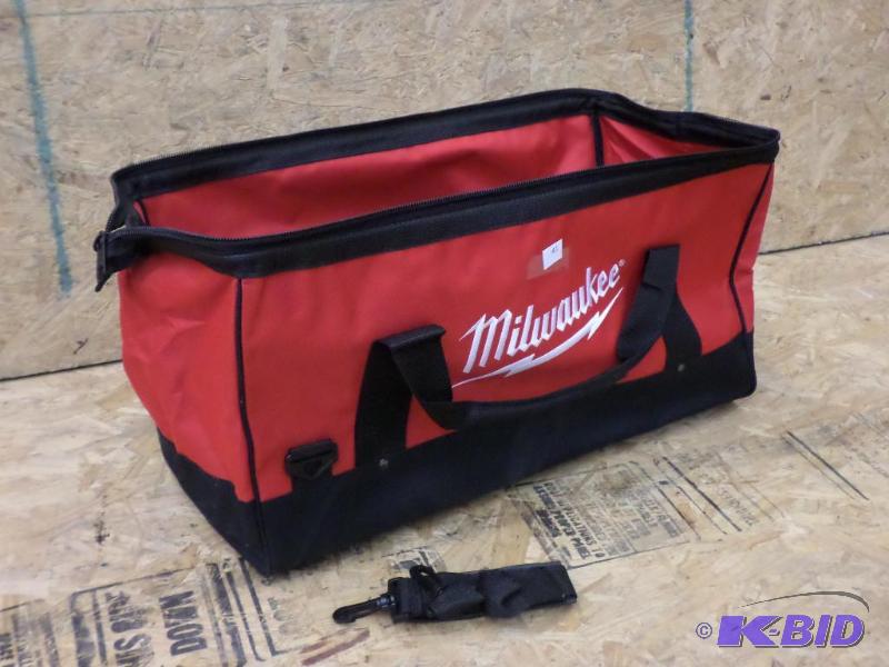 Milwaukee Tool Bag 22.5 X 11.5 X 11 with shou...