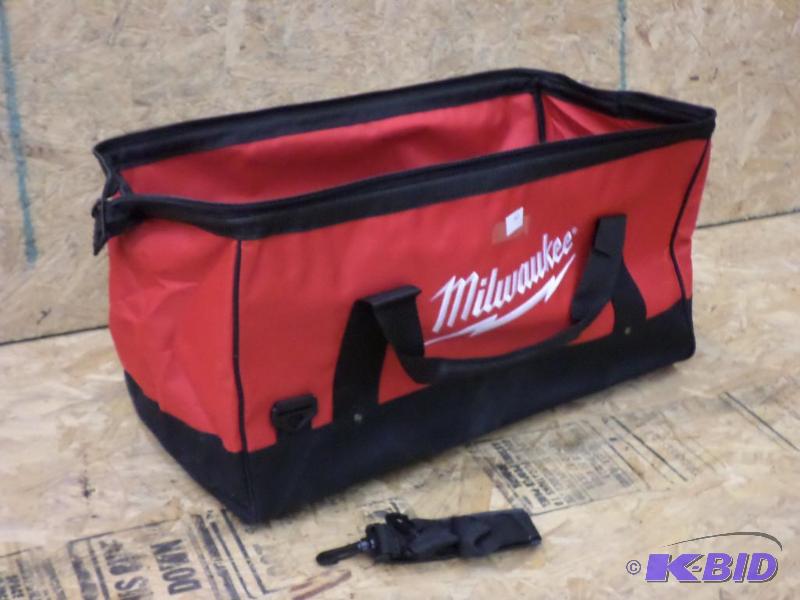 Milwaukee Tool Bag 22.5 X 11.5 X 11 with shou...