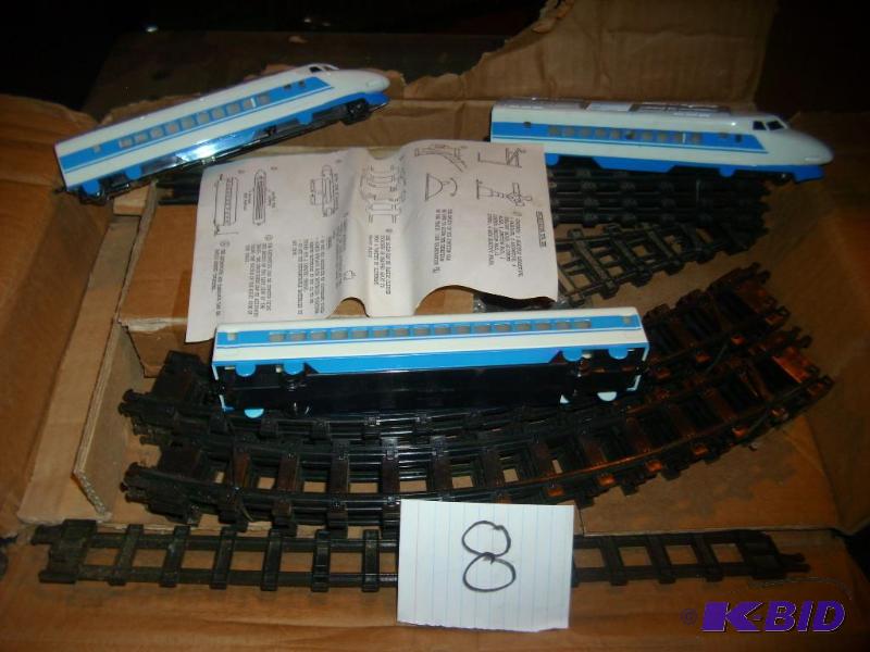 Electric train set, battery powered, appears ...
