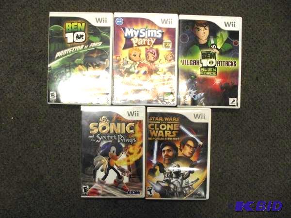 lot 19 image: Nintendo Wii Games   (5) Games all together ...