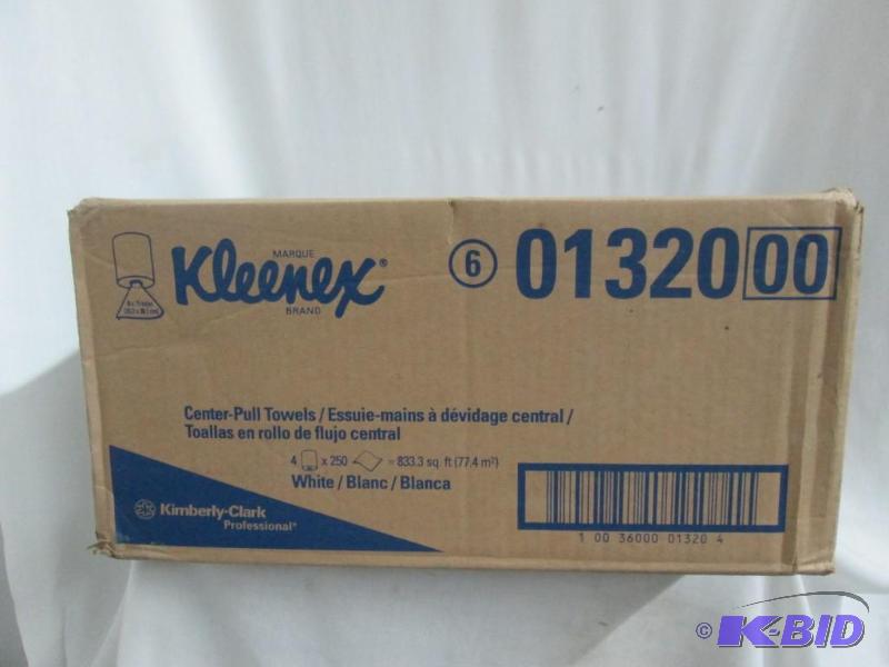 lot 14 image: Kleenex Center-Pull Towels