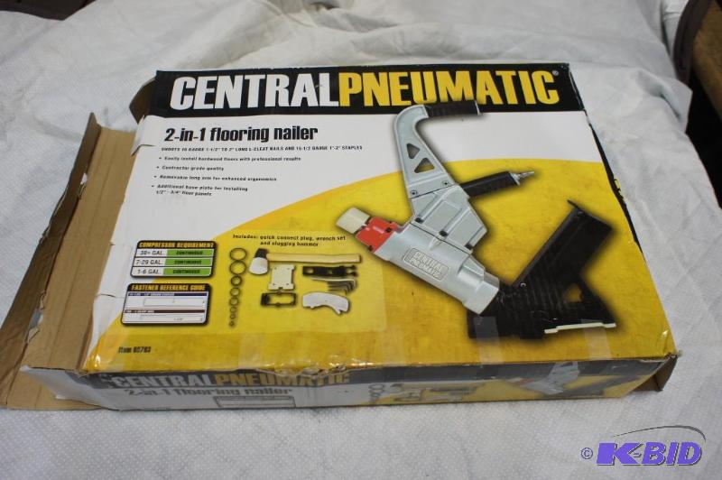 lot 23 image: Central Pneumatic 2 - in - 1 Floor Nailer - #...