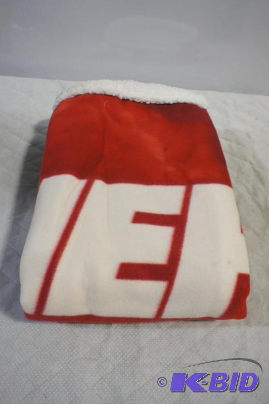 New Kansas City Chiefs Plush Blanket - MSRP $...