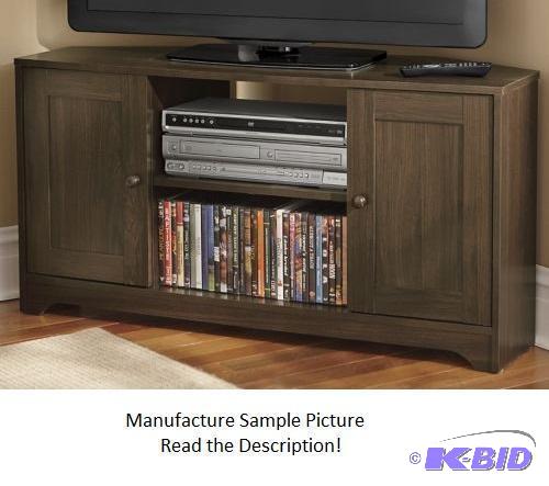 lot 109 image: Walnut Corner TV Stand - Get all tucked in fo...