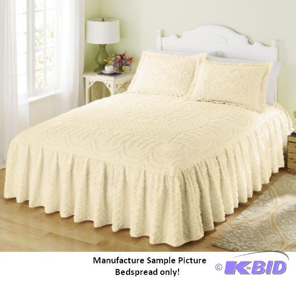 lot 186 image: Lattice Ruffle Chenille Bedspread - King -&nb...