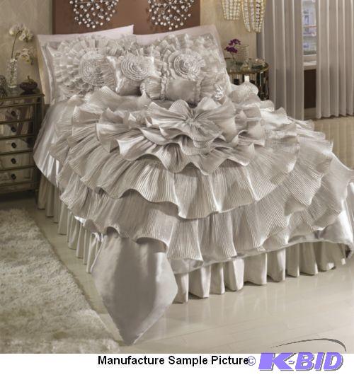 lot 187 image: Bejeweled Comforter - Queen - This exquisite ...