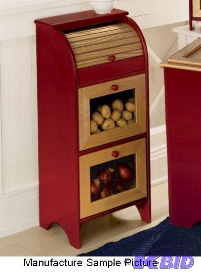 lot 194 image: Red and Natural Veggie Bin - An essential sto...