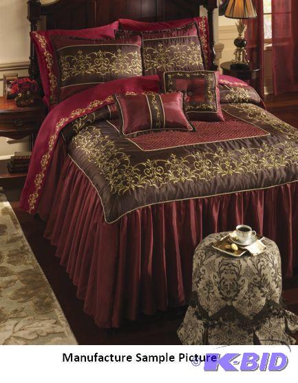 lot 211 image: Kingstone Three Piece Bedding Set - Queen - S...