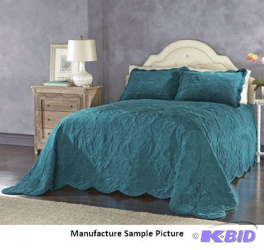lot 218 image: Versailles Bedspread - Queen - Teal - Polyest...