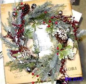 lot 310 image: Wreath - Has holly, pincones and silver balls...
