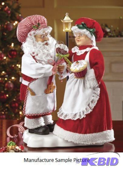 lot 50 image: Animated Santa and Mrs Claus - Christmass Fi...
