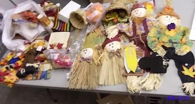 Large Lot Of Seasonal Fall Decorations (Scare...