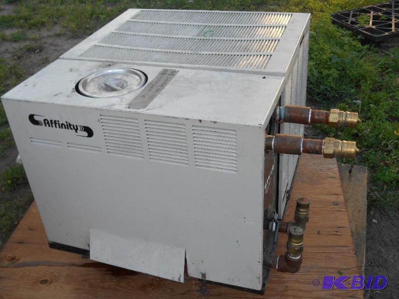 lot 17 image: Affinity Model EWA-04BE-FD03CA CHILLER UNIT 480V 3 Phase 6.6 HP Pump