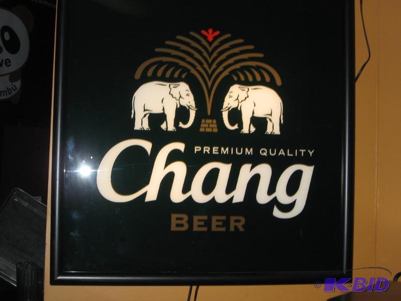 lot 3 image: Chang.  Electric beer sign.  Works...