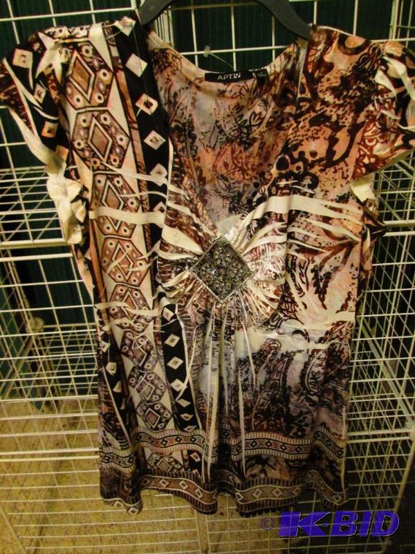 lot 103 image: Apt 9 ladies top, size S...