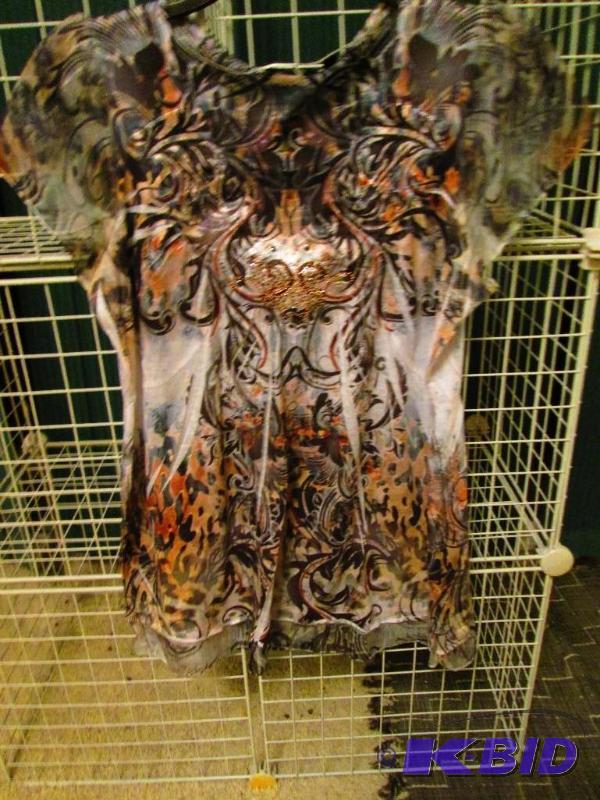 lot 104 image: Apt 9 ladies top size S...