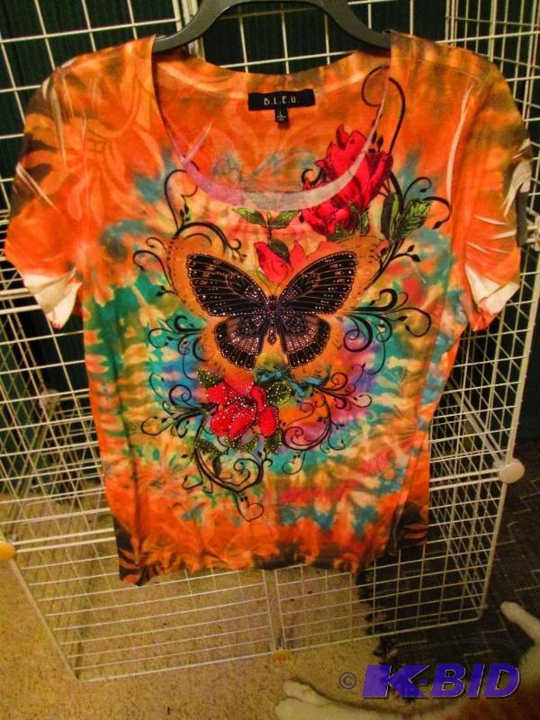 lot 107 image: B L E U ladies top, size L...