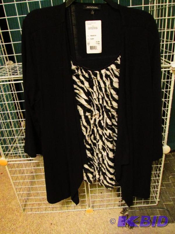 lot 115 image: Notations ladies top size L...