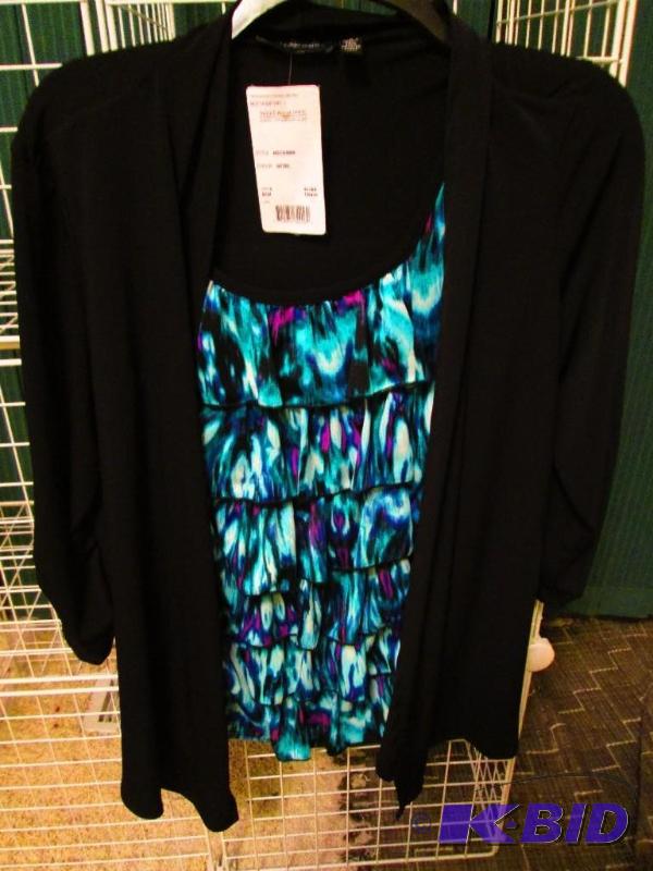 lot 138 image: Notations ladies top, size S MSRP $54.00...