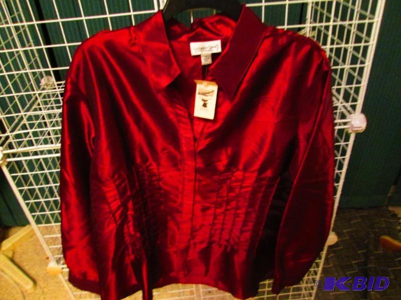 lot 141 image: Coldwater Creek ladies top, MSRP $79.95...