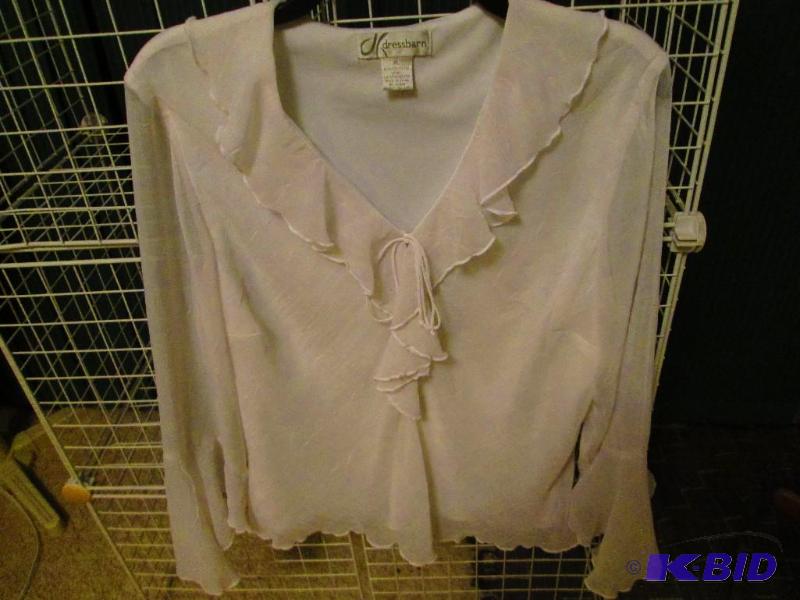 lot 142 image: Dressbarn ladies top, size XL...
