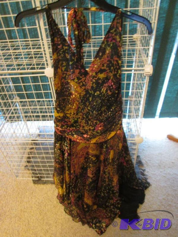 lot 189 image: Ladies dress...