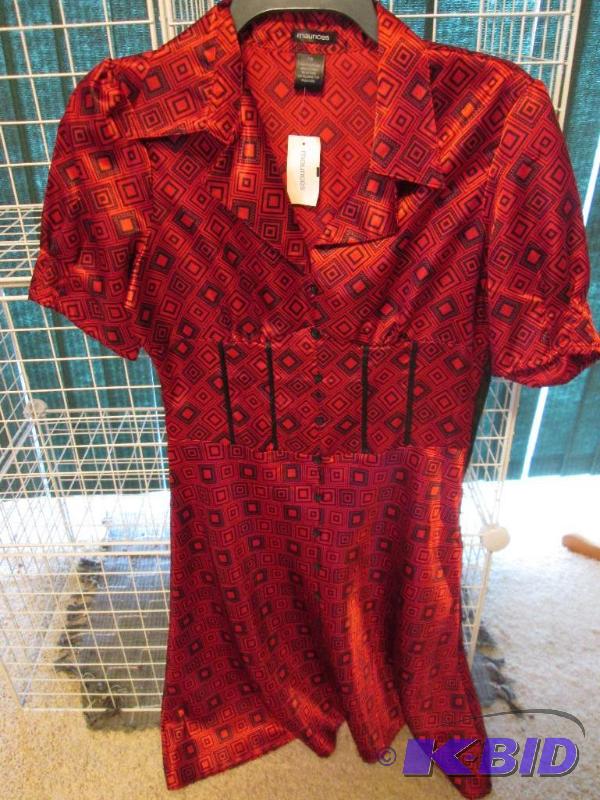 lot 223 image: Ladies dress, Maurices, size 89...