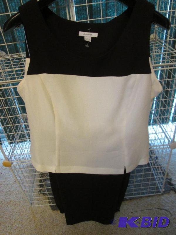 lot 224 image: Drerssbarn vest top with black slacks, size 1...
