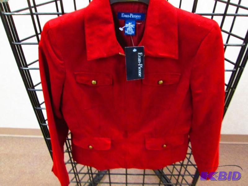 lot 24 image: Evan Picone ladies jacket, size 6P zippered f...