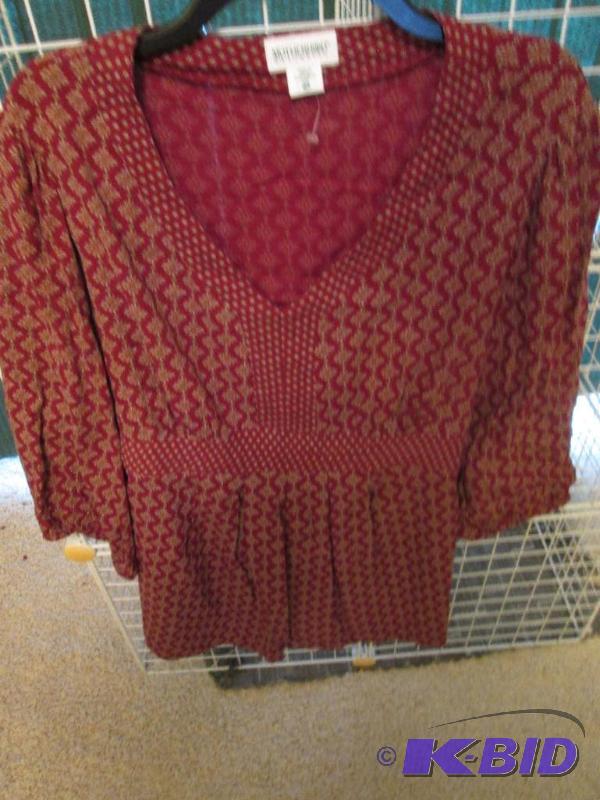 lot 241 image: Ladies Motherhood Maternity top, size XL...
