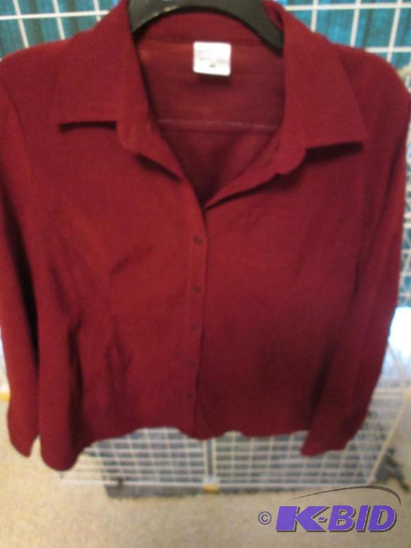 lot 244 image: Motherhood maternity ladies top, size L...