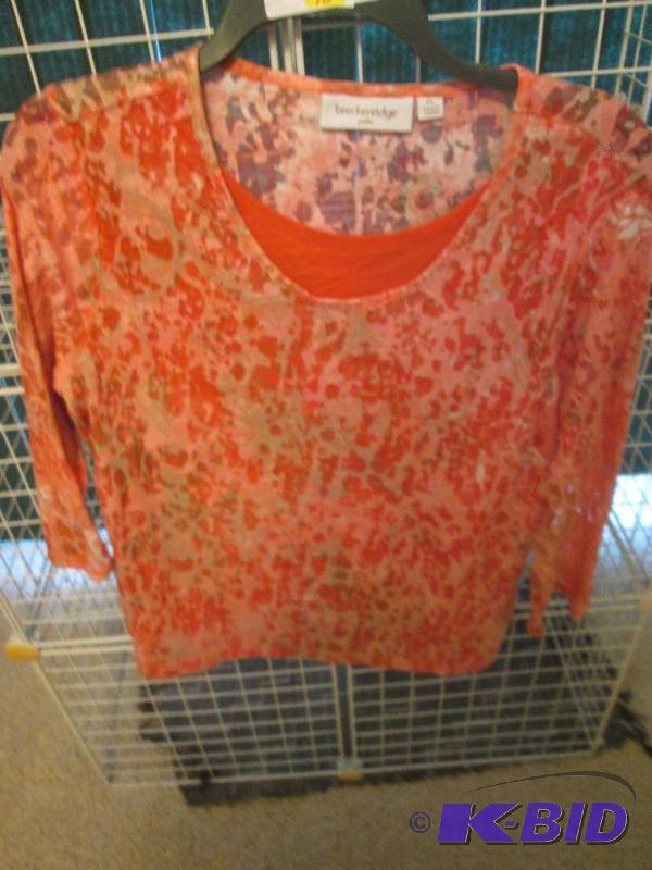 lot 246 image: Ladies shirt by Breckenridge petite size L...