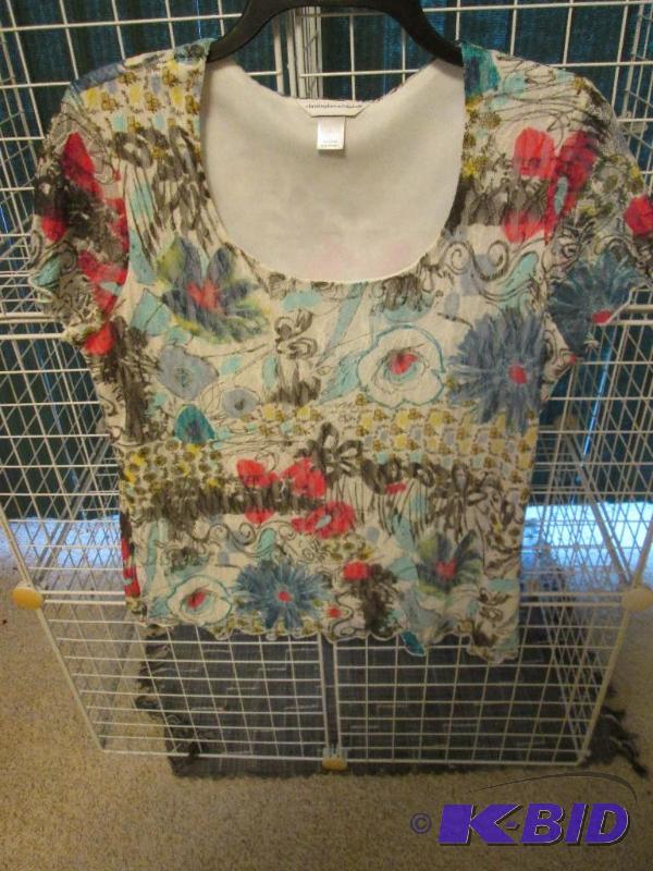 lot 256 image: Ladies shirt by Christopher and Banks, size L...