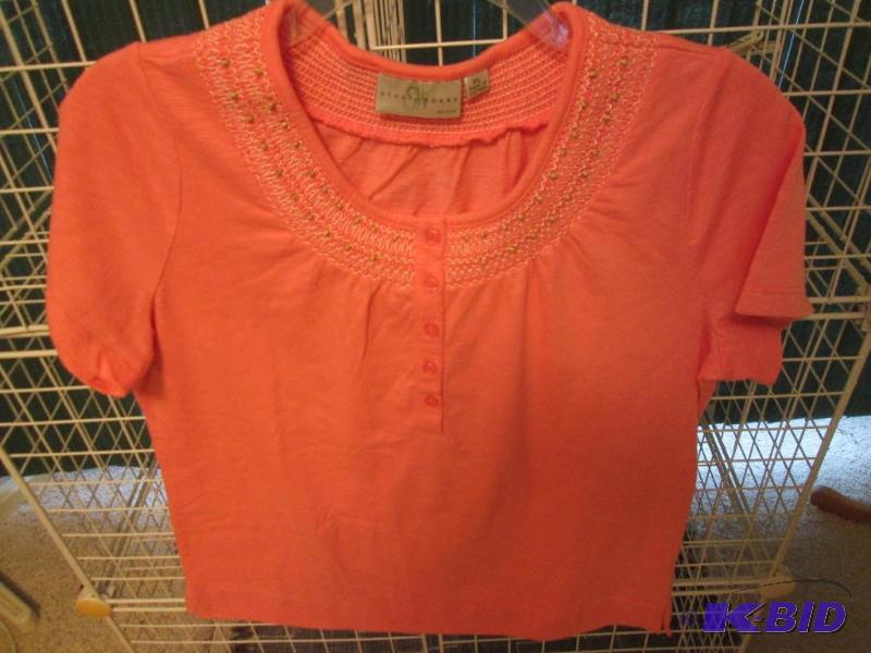 lot 259 image: Studioworks ladies shirt, size PL...