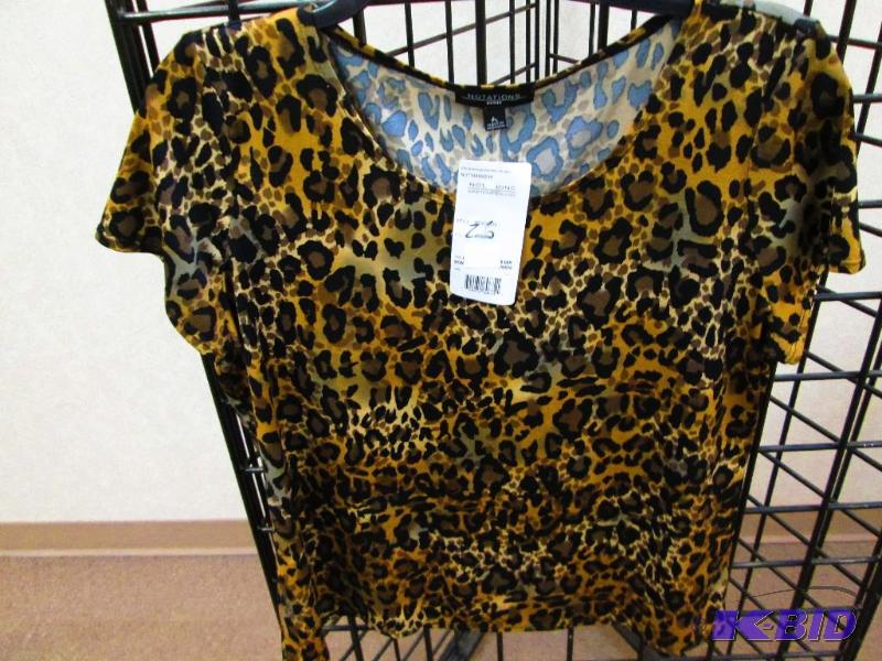 lot 26 image: Notations Ladies top, size PL MSRP $58.00...