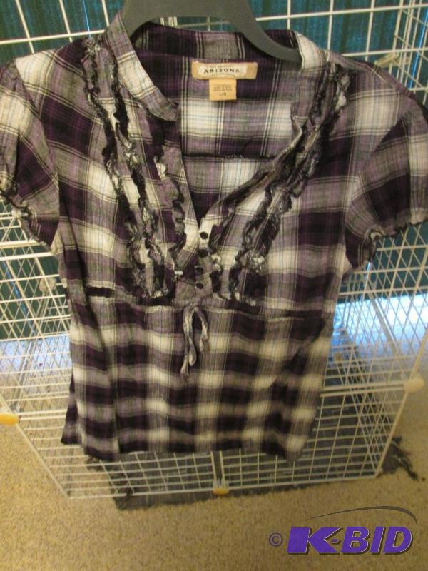 lot 266 image: Ladies shirt by Arizona Jeans, size LG...