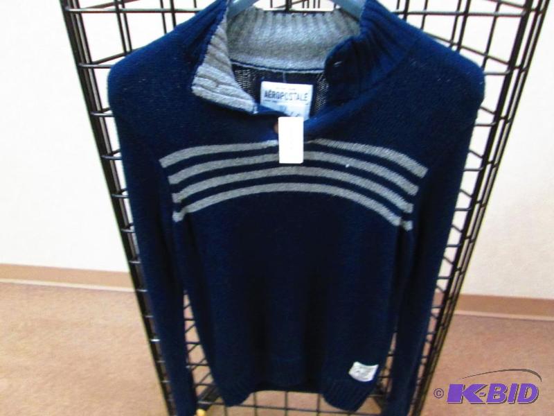 lot 31 image: Mens Aeropostale size SP sweater...