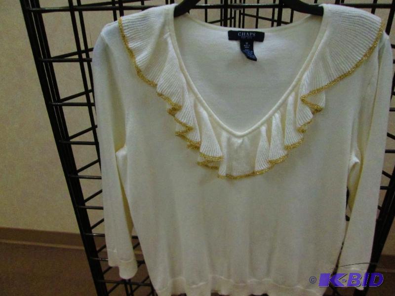 lot 47 image: Ladies blouse, Chaps size M...