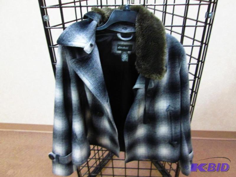 lot 50 image: Ladies Eddie Bauer coat, size L with button i...