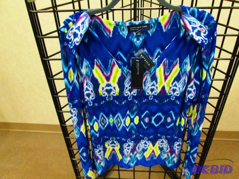 lot 55 image: Jones New York ladies blouse, size L MSRP $69...