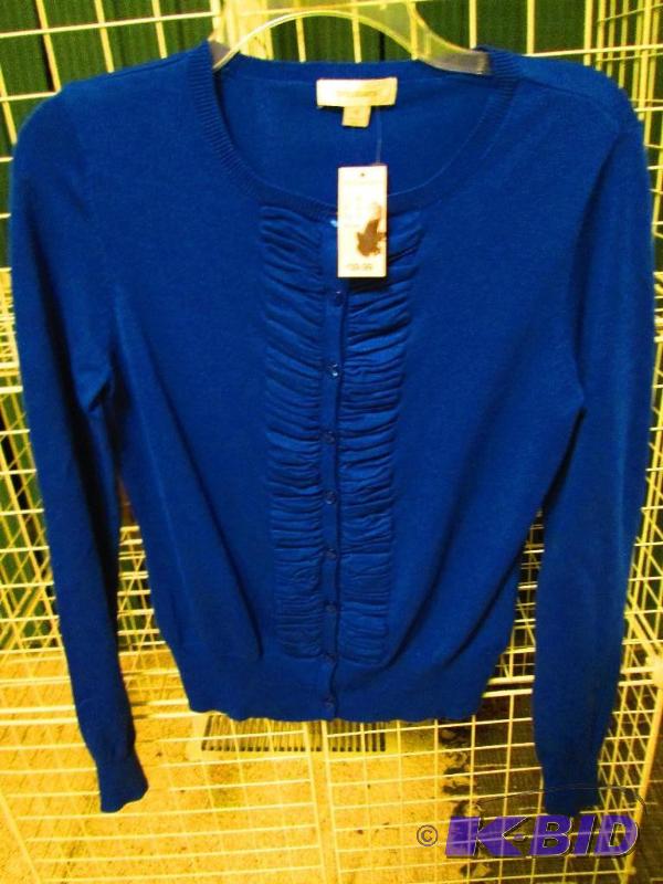 lot 81 image: Dressbarn knitted top, size S MSRP $39.00...